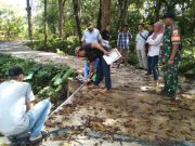 Babinsa 402-04/Tanjung Raja Dampingi Tim Verifikasi Ukur Jalan Setapak di Desa Kota Daro 2
