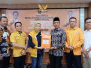 Partai Hanura Serahkan B1KWK Untuk Pasangan JADI