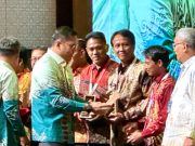 PSR di OKI Terluas se-Indonesia, Pj. Bupati Asmar Wijaya Terima Anugerah Perkebunan