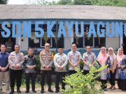 Polres dan Pemkab OKI Gelar Program Makan Siang Bergizi di SDN 5 Kayuagung