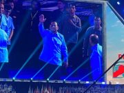 Arena GBK Sontak Riuh Ketika Sapaan Prabowo Disambut Titiek Soeharto dengan Senyum