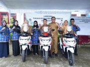 Optimalkan Kinerja Layanan Kesehatan, Pj. Bupati Banyuasin Serahkan Kendaraan Operasional