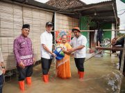 Bupati dan Wabup OKI, Sambangi Warga Terdampak Banjir di Kecamatan Lempuing Jaya