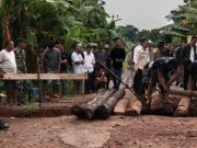 Tindaklanjuti Laporan Masyarakat, Bupati OKI Gerak Cepat Tangani Jembatan Putus
