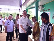 Pemkab OKI dan PT Sampoerna Agro Salurkan Bantuan untuk Warga Terdampak Banjir di Pematang Panggang