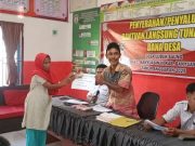 Kepala Desa Lubuk Saung Salurkan BLT DD Tahap I Tahun 2025