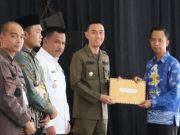 Bupati OKI Serahkan SK Besaran DD 2025: Tekankan Kepala Desa Tingkatkan Kinerja dan Jalankan Amanah Pembangunan