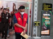 Tiga Tersangka Kasus Gratifikasi Proyek Infrastruktur di Banyuasin Diserahkan ke JPU