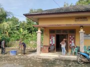 Peringati HLHS, Pemerintah Desa Batu Ampar Gelar Aksi Gotong Royong Bersih-bersih