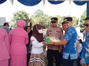 Gerakan Pangan Murah Polres OKI di Tanjung Lubuk Diserbu Warga