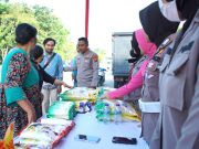 Polres OKI Gelar Pasar Murah Sambut HUT RI ke-80, Warga Antusias Serbu Terminal Kayuagung