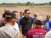 Bupati OKI Blusukan Tinjau Lahan Cetak Sawah dan Pembangunan Jalan di Lempuing