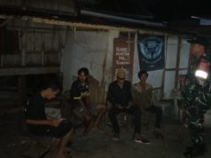 Patroli Malam Babinsa Perkuat Sinergi dengan Warga Jaga Keamanan