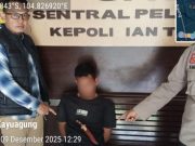 Patroli Polsek Kayuagung Amankan Pria Pembawa Senjata Tajam