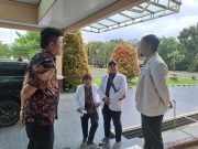 Puluhan Dokter Datangi Kantor Bupati OKU Timur, Tagih Kepastian Insentif 2026
