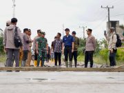 Puluhan Tahun Rusak, Jalan Desa Kertamukti Akhirnya Dicor Beton