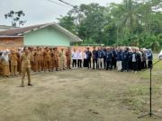 Pimpin Apel Rutin, Camat Indra Tegaskan Komitmen dan Disiplin Kerja Perangkat Desa
