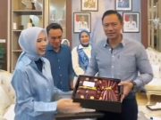 Dari Komering untuk Negeri, Songket Bidak Cukit OKI Bikin AHY Terpukau
