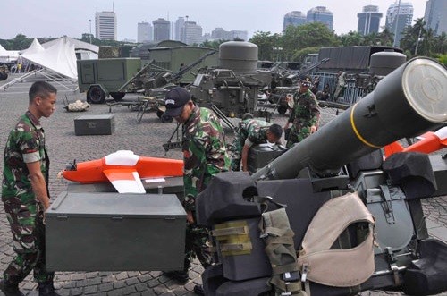 Peralatan-Perang-TNI