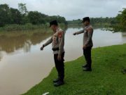 Patroli Debit Sungai Lematang, Polsek Tanah Abang Pastikan 11 Desa Aman dari Ancaman Banjir