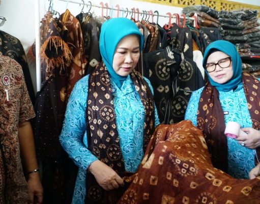 Kain Gambo Muba Didorong Tembus Pasar Modern