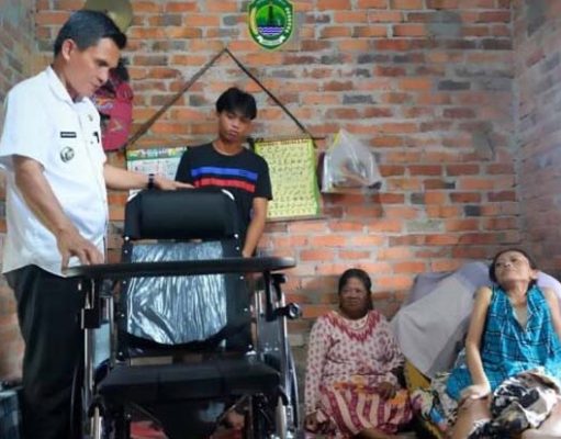 GOW PALI Bersama Instansi Terkait Salurkan Bantuan Pengobatan untuk Warga Talang Jepit