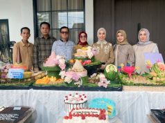 Camat SP Padang Sampaikan Ucapan Selamat Ulang Tahun ke Ibu Ike Meilina Muchendi