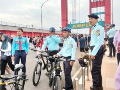 Ditpamobvit Polda Sumsel Pastikan Keamanan Warga di Jembatan Ampera