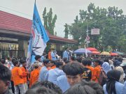 Ratusan Mahasiswa Kepung Kantor DPRD Sumsel