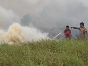 Karhutla Landa Desa Pulau Semambu, Polres Ogan Ilir Bersama Tim Gabungan Bergerak Padamkan Api